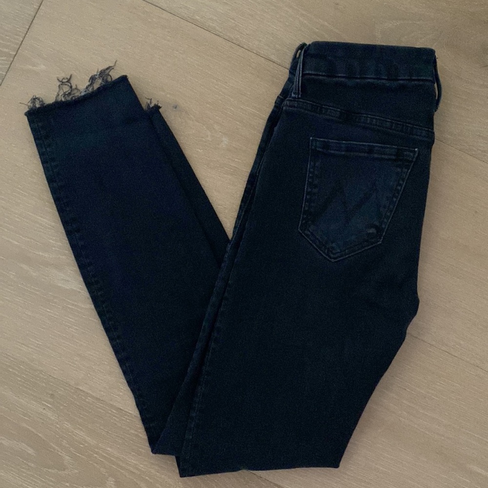 MOTHER High Waisted Looker Ankle Fray Blackbird Sz. 25